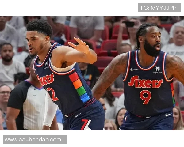 埃奇库姆与马克西争吵升级洛瑞出面调解纳斯暗示其他人保持沉默